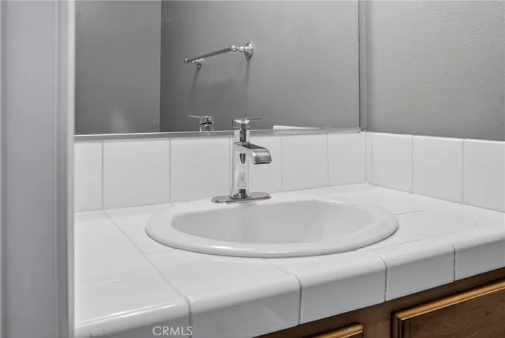 9354 Burnet 105, North Hills, California 91343