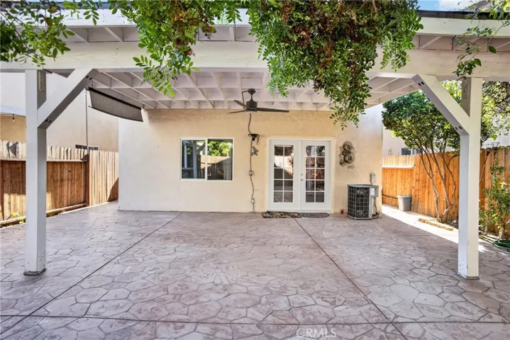 9354 Burnet 105, North Hills, California 91343