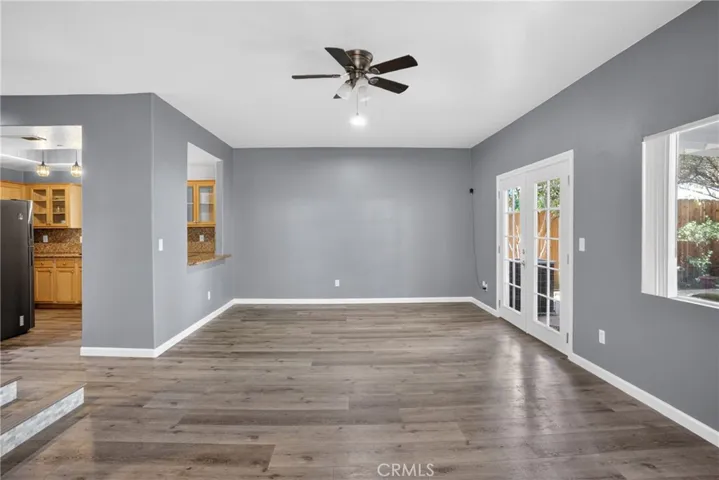 9354 Burnet 105, North Hills, California 91343