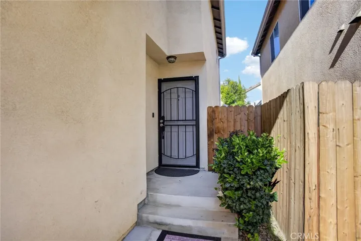 9354 Burnet 105, North Hills, California 91343
