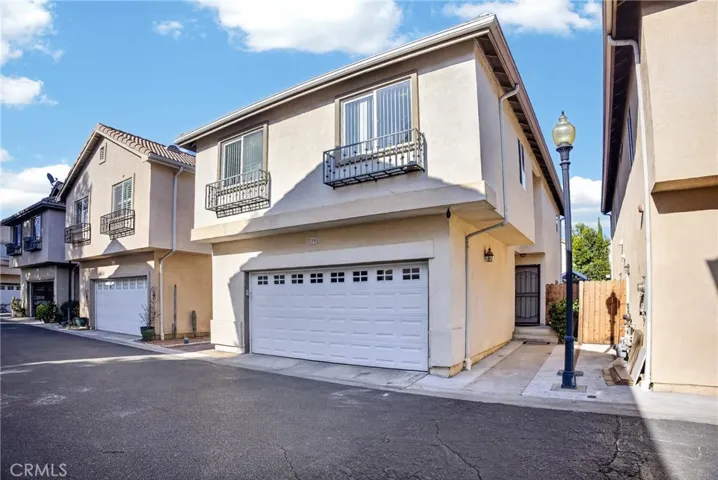 9354 Burnet 105, North Hills, California 91343