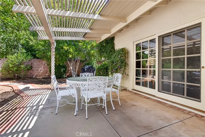 10553 Limerick Avenue, Chatsworth, California 91311