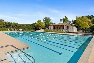 Oaks Community Pool