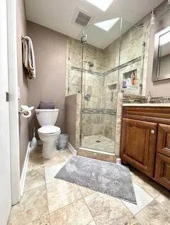GUEST BATHROOM 1 GUEST BATHROOM 1