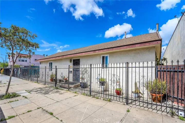 519 Broad Avenue, Wilmington, California 90744