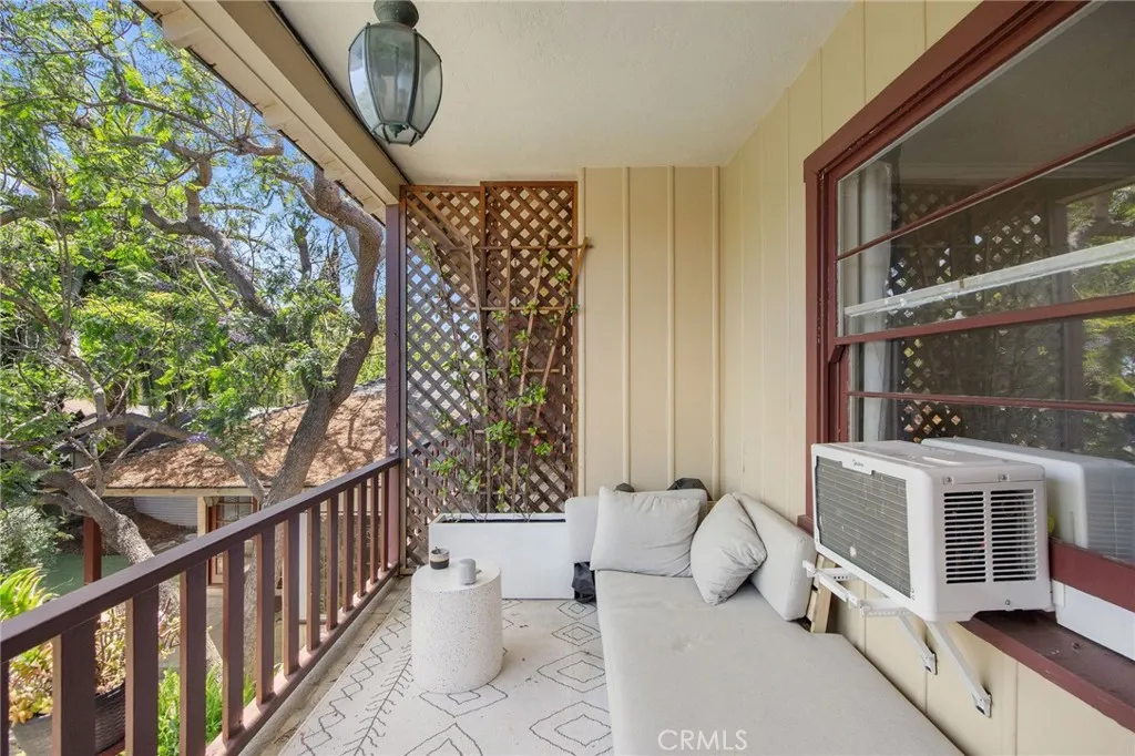 249 Loma Balcony