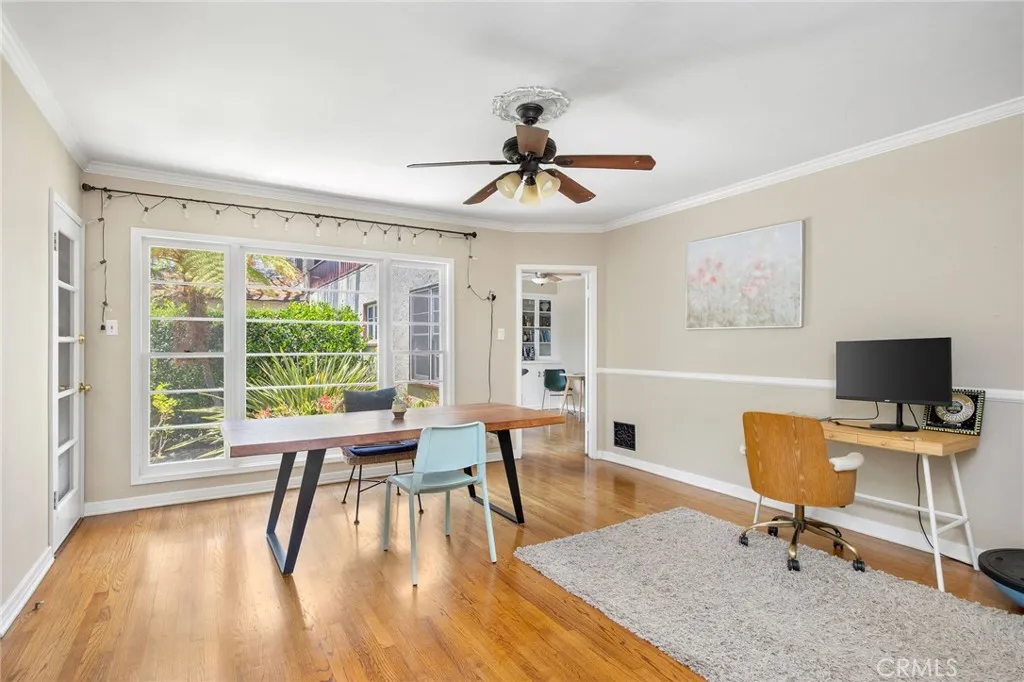 249 Loma dining room