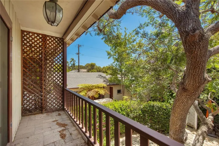 3526 E Vista Upstairs Balcony