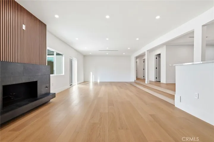 18912 Halsted Street, Northridge, California 91324