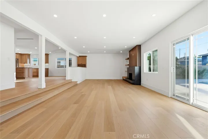 18912 Halsted Street, Northridge, California 91324