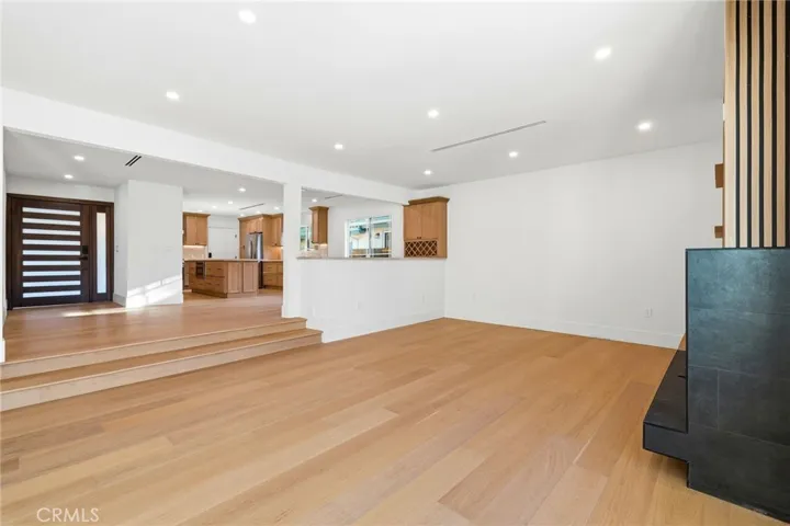 18912 Halsted Street, Northridge, California 91324
