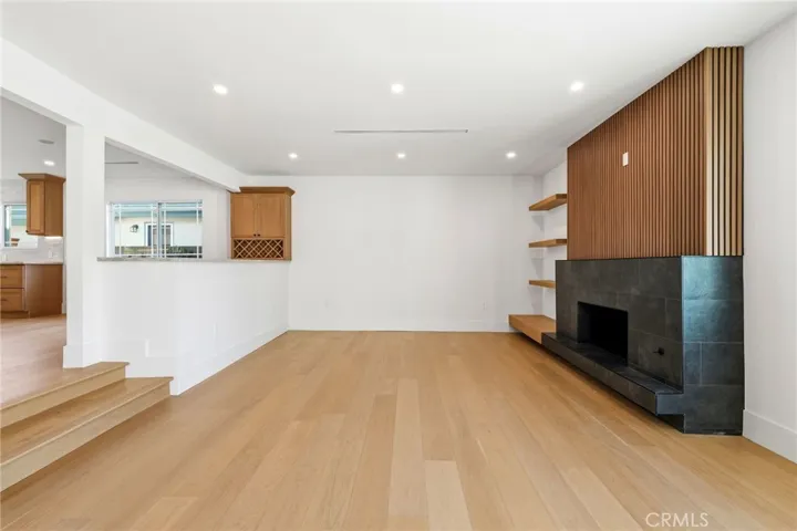 18912 Halsted Street, Northridge, California 91324