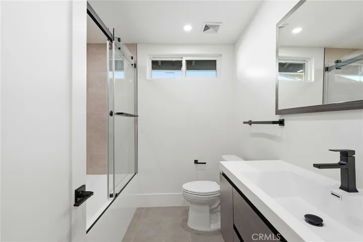 18912 Halsted Street, Northridge, California 91324