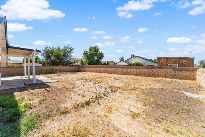 2559 E Avenue J2, Lancaster, California 93535