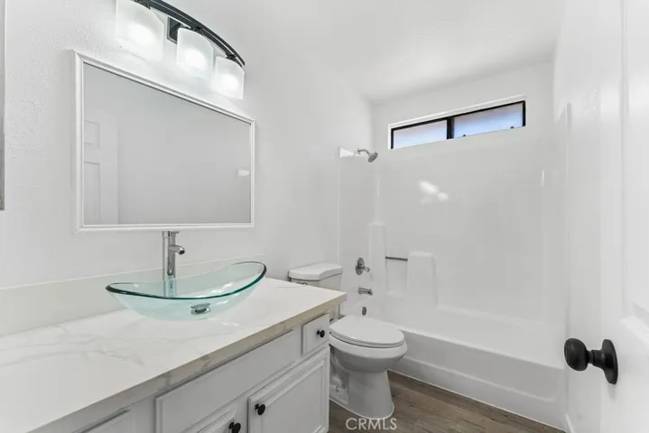 2559 E Avenue J2, Lancaster, California 93535