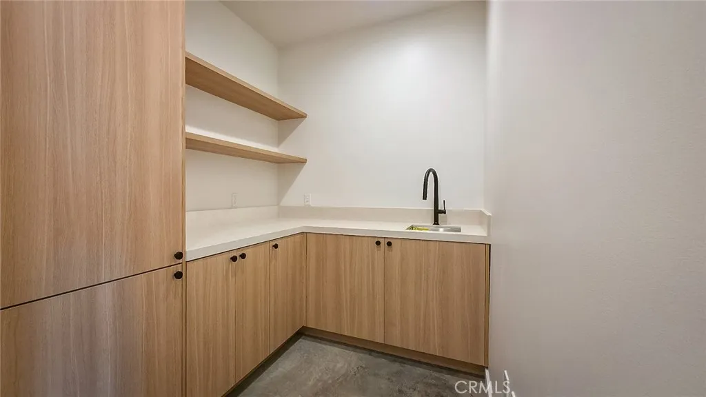 Butler Pantry