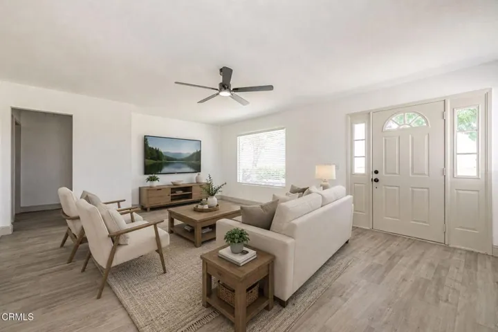 9-web-or-mls-Family Room 1