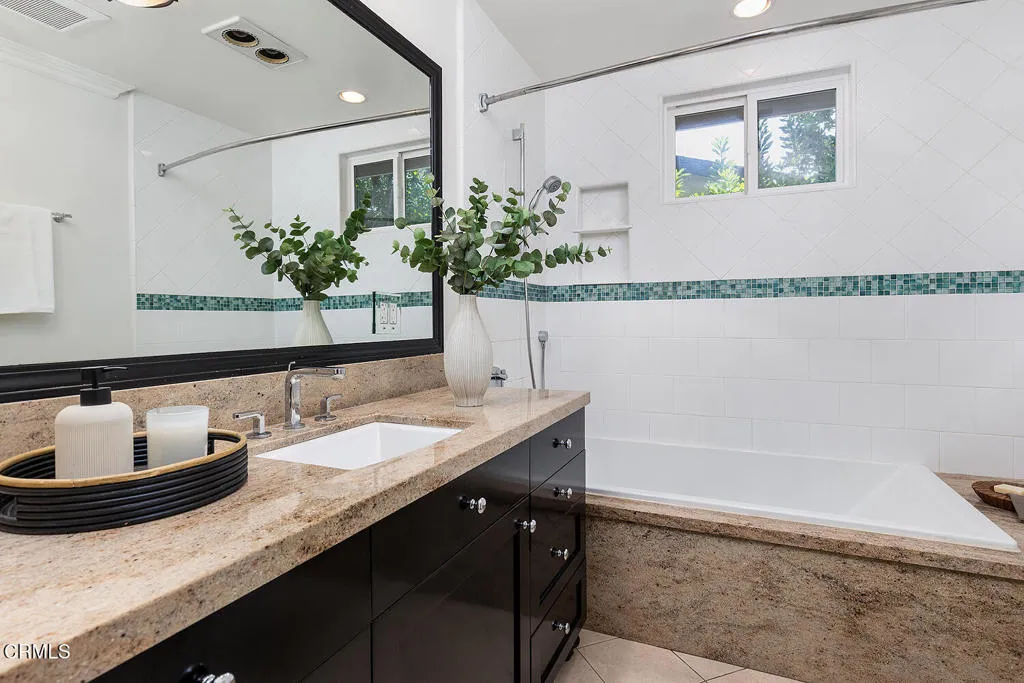 4366 Bel Aire Dr 027-mls