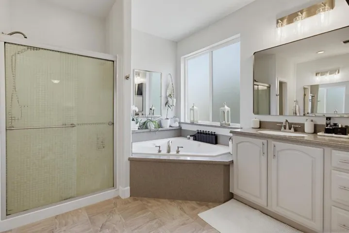 Primary Bath/Spa