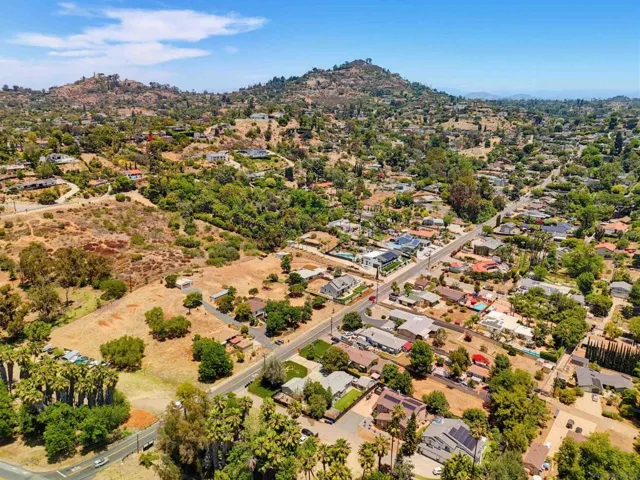 9111 Tropico, La Mesa, California 91941
