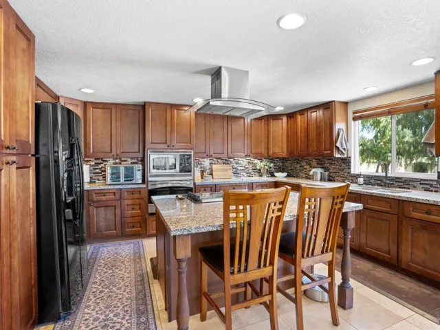 23621 California Avenue, Hemet, California 92545