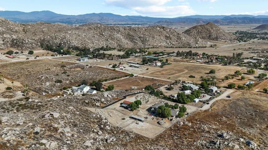 23621 California Avenue, Hemet, California 92545