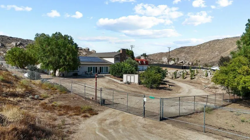 23621 California Avenue, Hemet, California 92545
