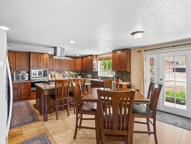 23621 California Avenue, Hemet, California 92545