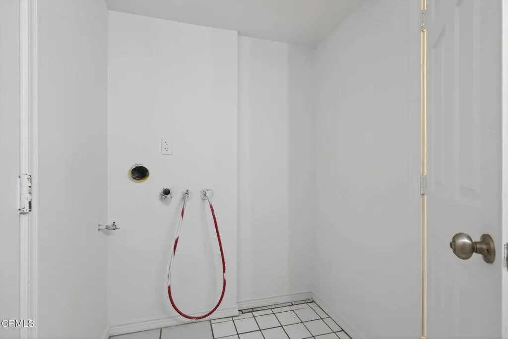 31-web-or-mls-UpmarketMedia-2719Jill-064