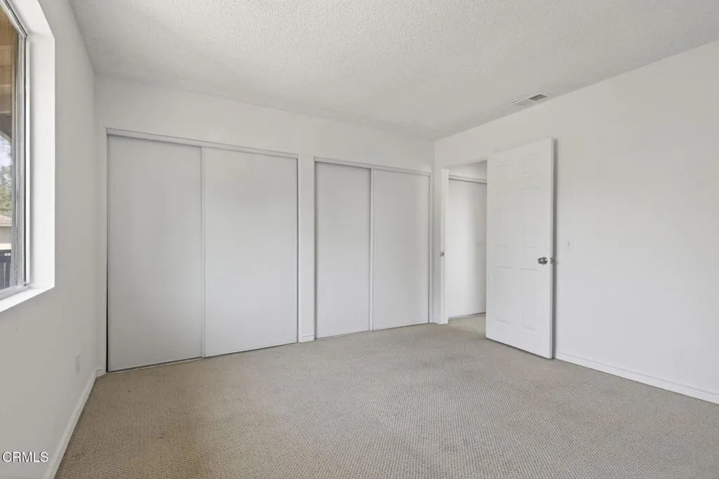 20-web-or-mls-UpmarketMedia-2719Jill-007