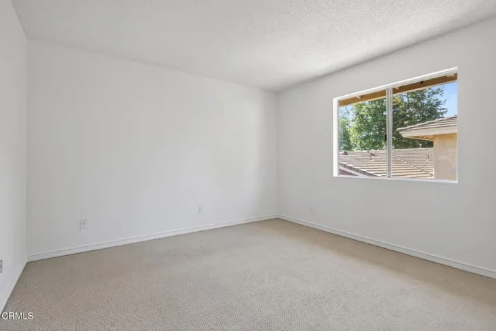 19-web-or-mls-UpmarketMedia-2719Jill-005