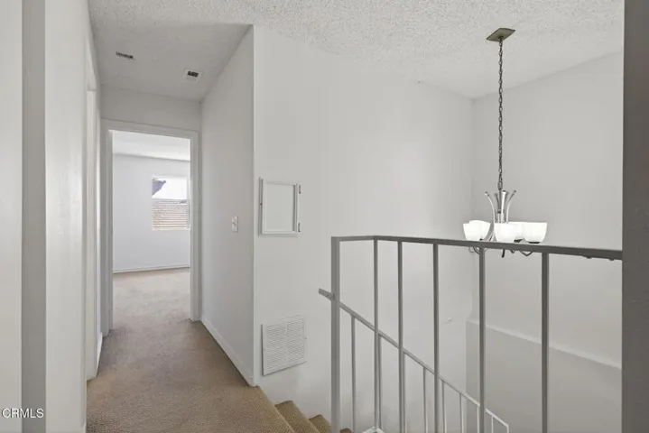 18-web-or-mls-UpmarketMedia-2719Jill-001