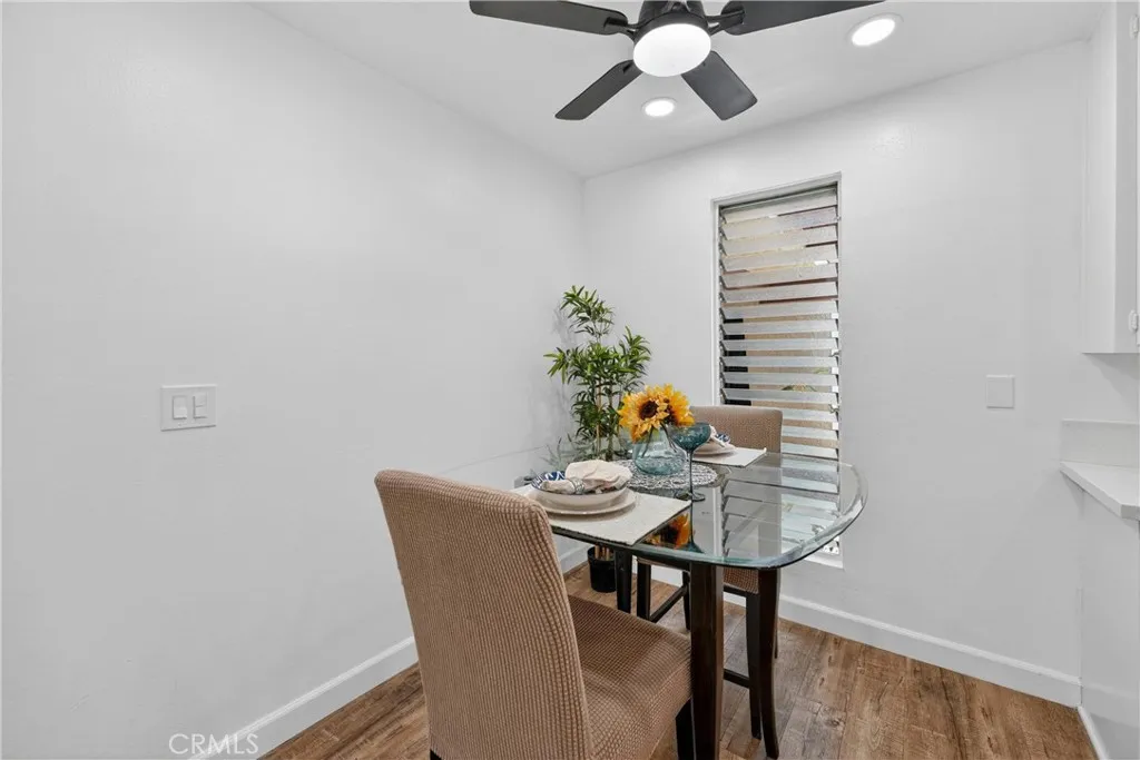 Dining area adjacent to kitchen
