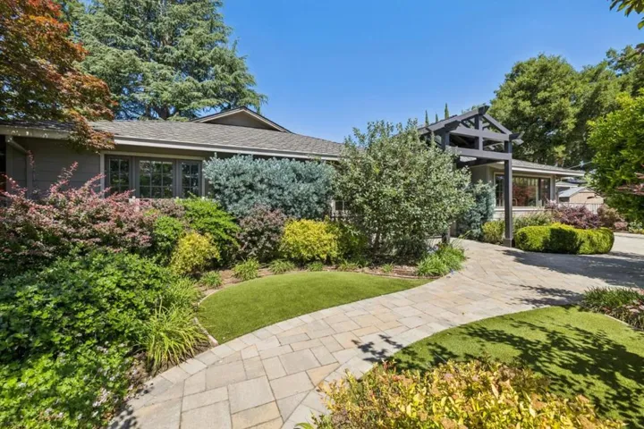 546 Cecelia Court, Los Altos, California 94022