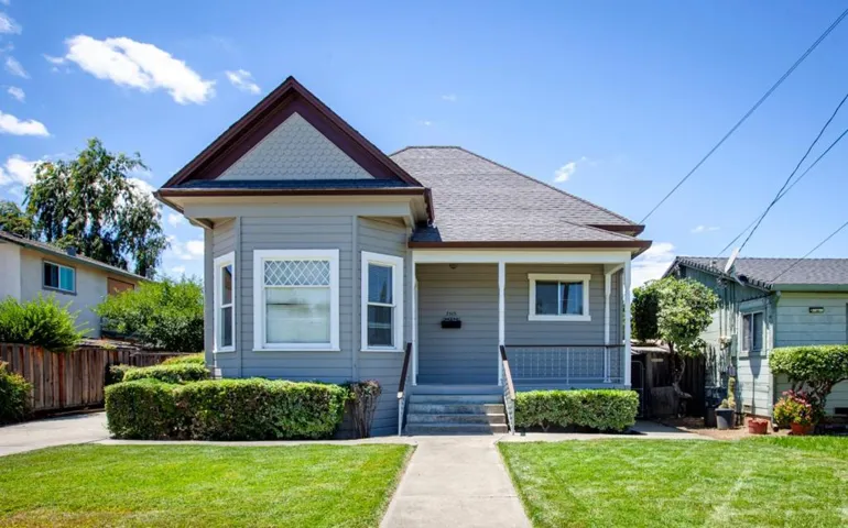 7515 Chestnut Street, Gilroy, California 95020