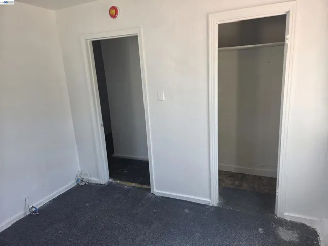2859 E 9th Street, Oakland, California 94601