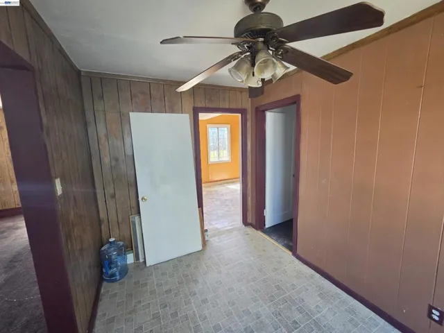 2859 E 9th Street, Oakland, California 94601