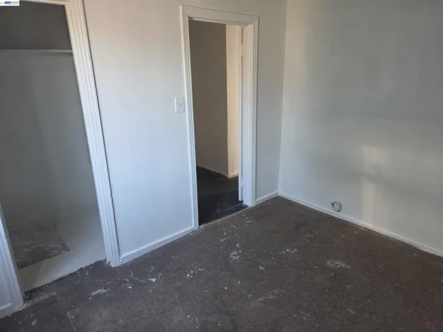 2859 E 9th Street, Oakland, California 94601