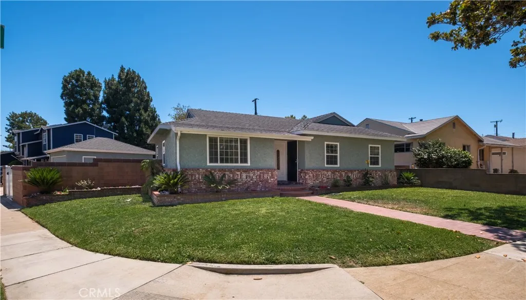 Welcome to 2722 W 185th Street!