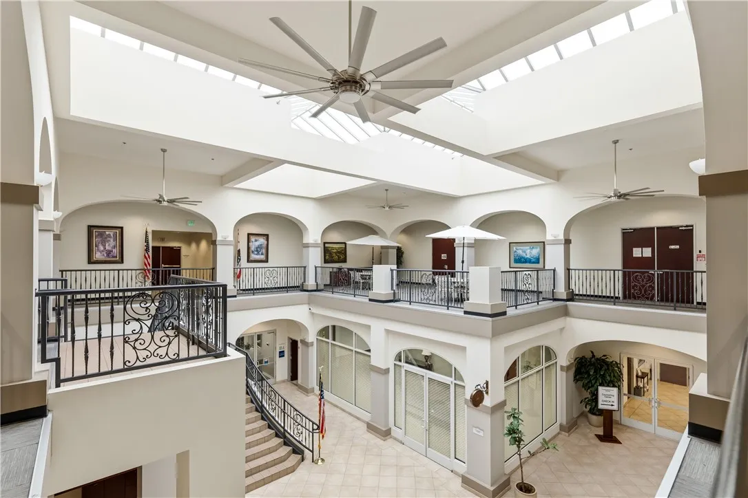 Common area entrance/lobby - Second floor view