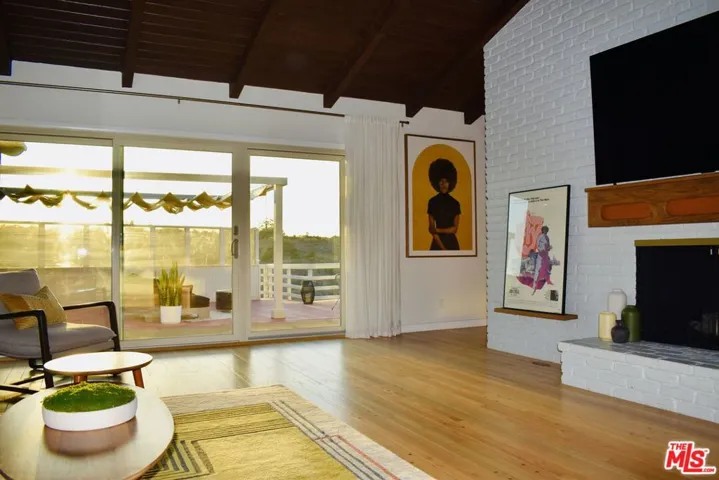 4623 Don Miguel Drive, Los Angeles, California 90008
