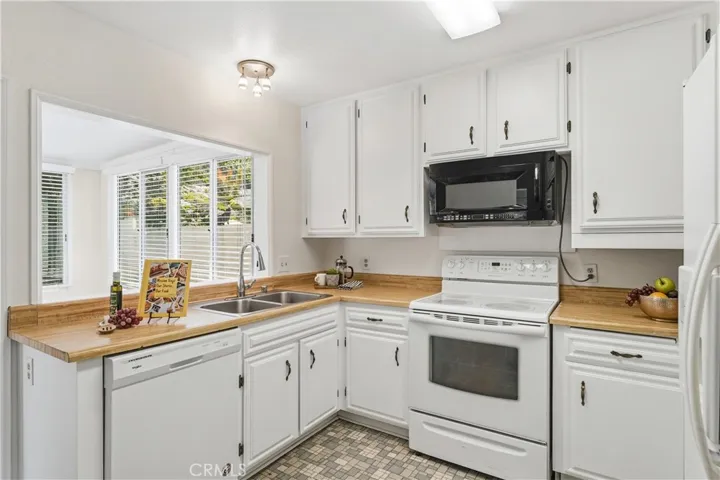 22692 Via Santa Maria, Mission Viejo, California 92691