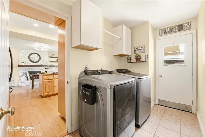 Indoor laundry room. So convenient!!!
