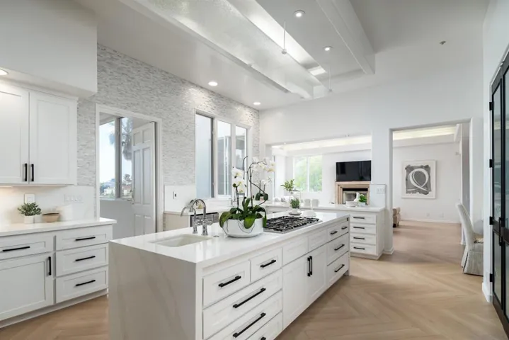 7402 Cadencia St, Carlsbad, California 92009
