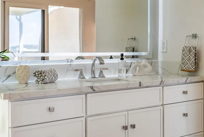 7402 Cadencia St, Carlsbad, California 92009