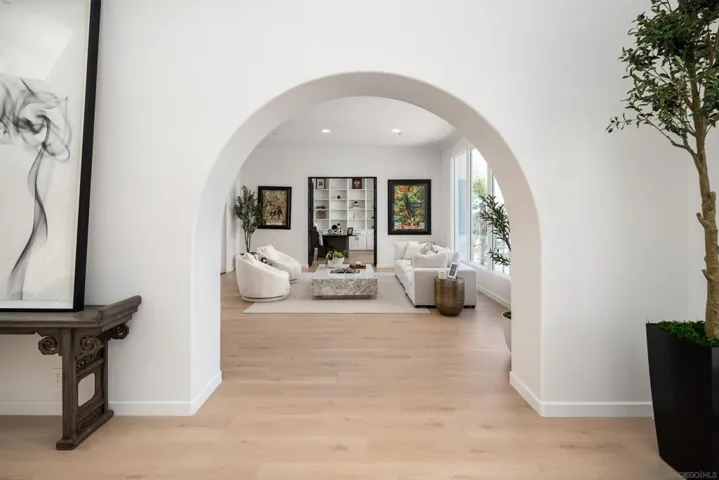 7402 Cadencia St, Carlsbad, California 92009