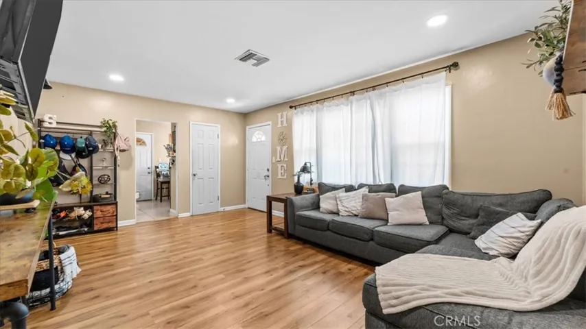 4111 Saint Paul Place, Riverside, California 92504