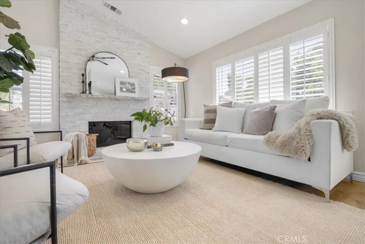 6 Kendall, Lake Forest, California 92610