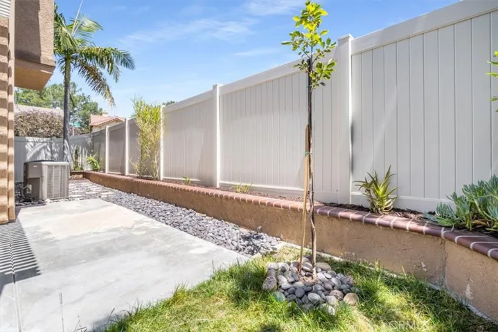 6 Kendall, Lake Forest, California 92610