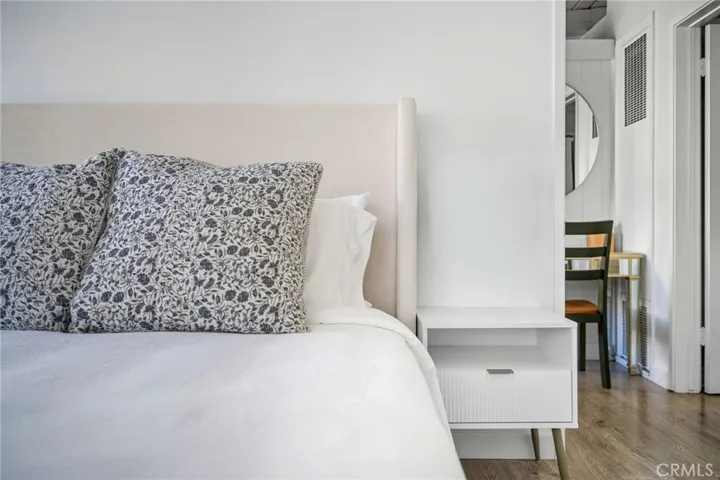 121 Rosecrans Avenue C, Manhattan Beach, California 90266